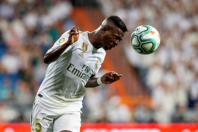 周琦21+8胡明轩20分广东大胜山东 高诗岩15分